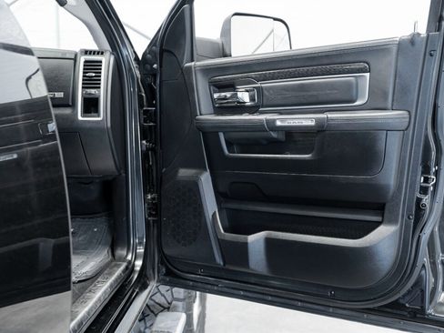 Used 2015 RAM 3500 Laramie Longhorn image 35