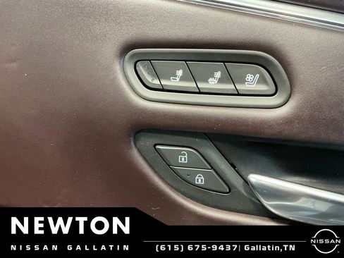 Used 2021 Cadillac Escalade ESV Sport Platinum RWD image 37