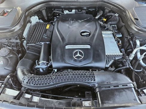 Used 2018 Mercedes-Benz GLC 300 4MATIC image 23