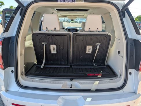 Used 2023 GMC Acadia Denali w/ Denali Ultimate Package AWD/4WD image 25