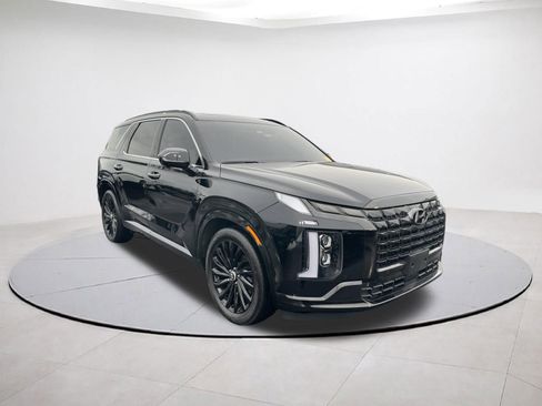Used 2024 Hyundai Palisade Calligraphy image 1