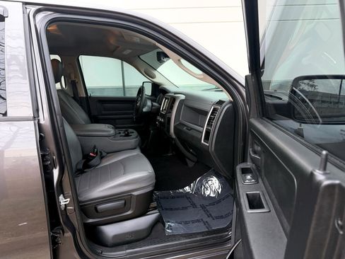 Used 2015 RAM 1500 Express image 19