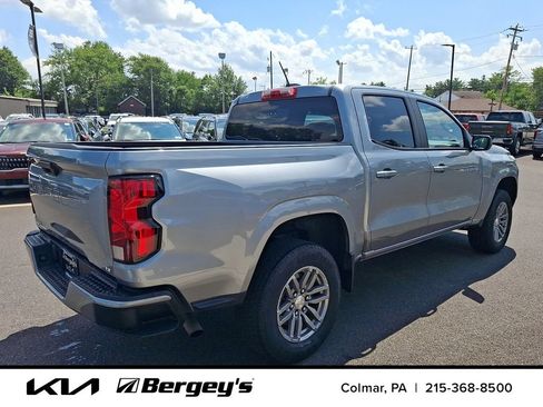 Used 2023 Chevrolet Colorado LT RWD image 5