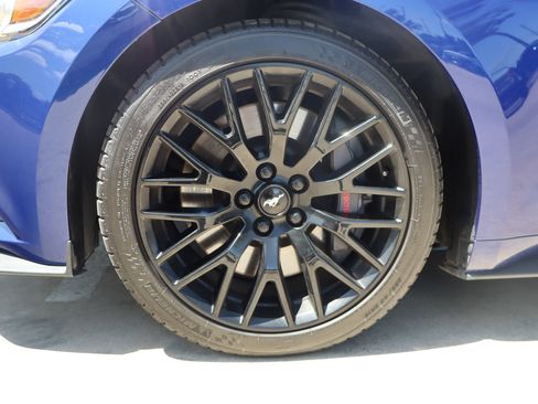 Used 2016 Ford Mustang GT Premium w/ GT Performance Package RWD image 10