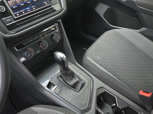 Used 2020 Volkswagen Tiguan S image 26
