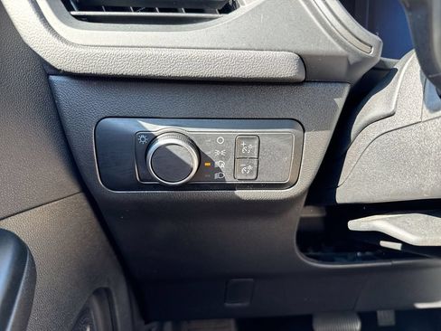 Used 2025 Ford Escape Active AWD/4WD image 18