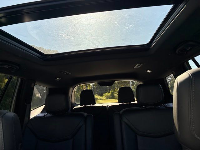 Used 2023 Cadillac XT6 Premium Luxury w/ Technology Package FWD image 36