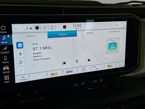 Used 2025 Jeep Wrangler Sahara image 21