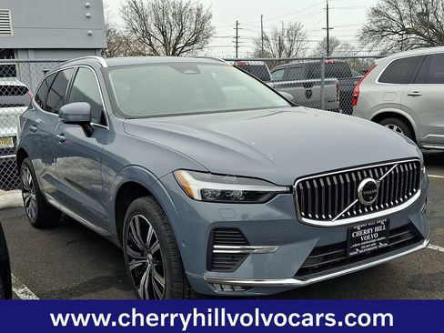 Certified 2023 Volvo XC60 B5 Plus image 3