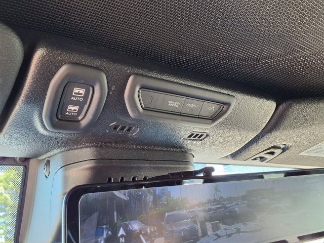 Used 2021 Jeep Wrangler Unlimited Rubicon 4xe w/ Cold Weather Group AWD/4WD image 31
