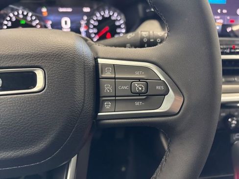 New 2026 Jeep Compass Limited image 30