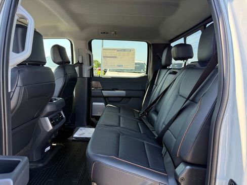 New 2026 Ford F350 4x4 Crew Cab DRW Super Duty image 11