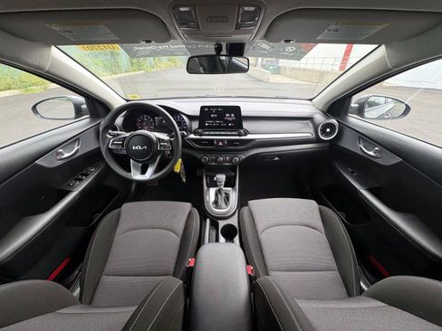 Certified 2023 Kia Forte LXS w/ LXS Technology Package FWD image 26