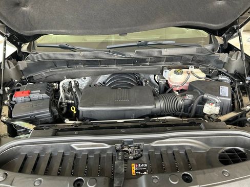 Used 2021 Chevrolet Silverado 1500 RST w/ Redline Edition AWD/4WD image 11