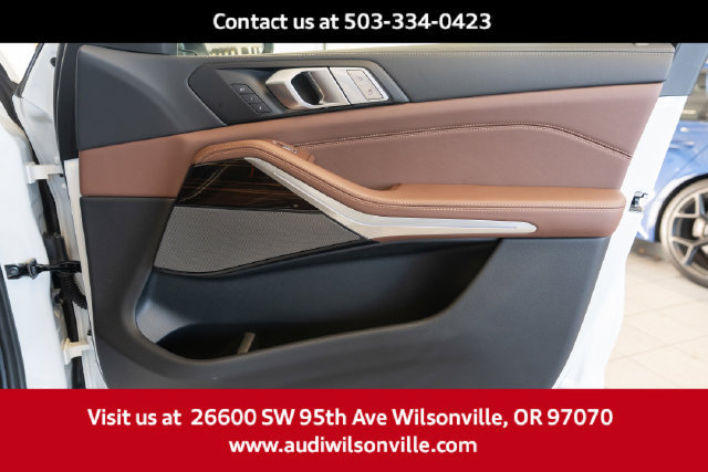 Used 2026 BMW X7 xDrive40i AWD/4WD image 33
