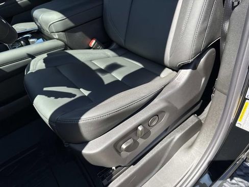 New 2026 Chevrolet Suburban Z71 w/ Z71 Off-Road Package image 18