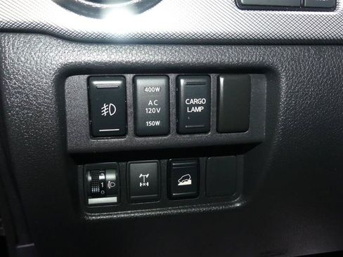 Used 2018 Nissan Titan PRO-4X AWD/4WD image 28