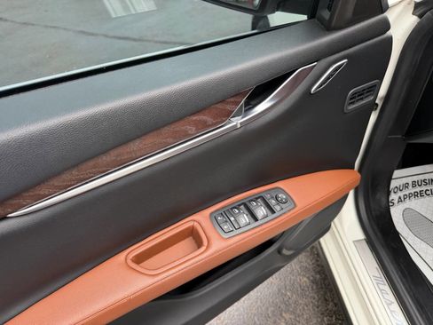 Used 2019 Maserati Ghibli S Q4 AWD/4WD image 8