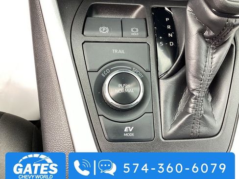 Used 2024 Toyota RAV4 LE image 28