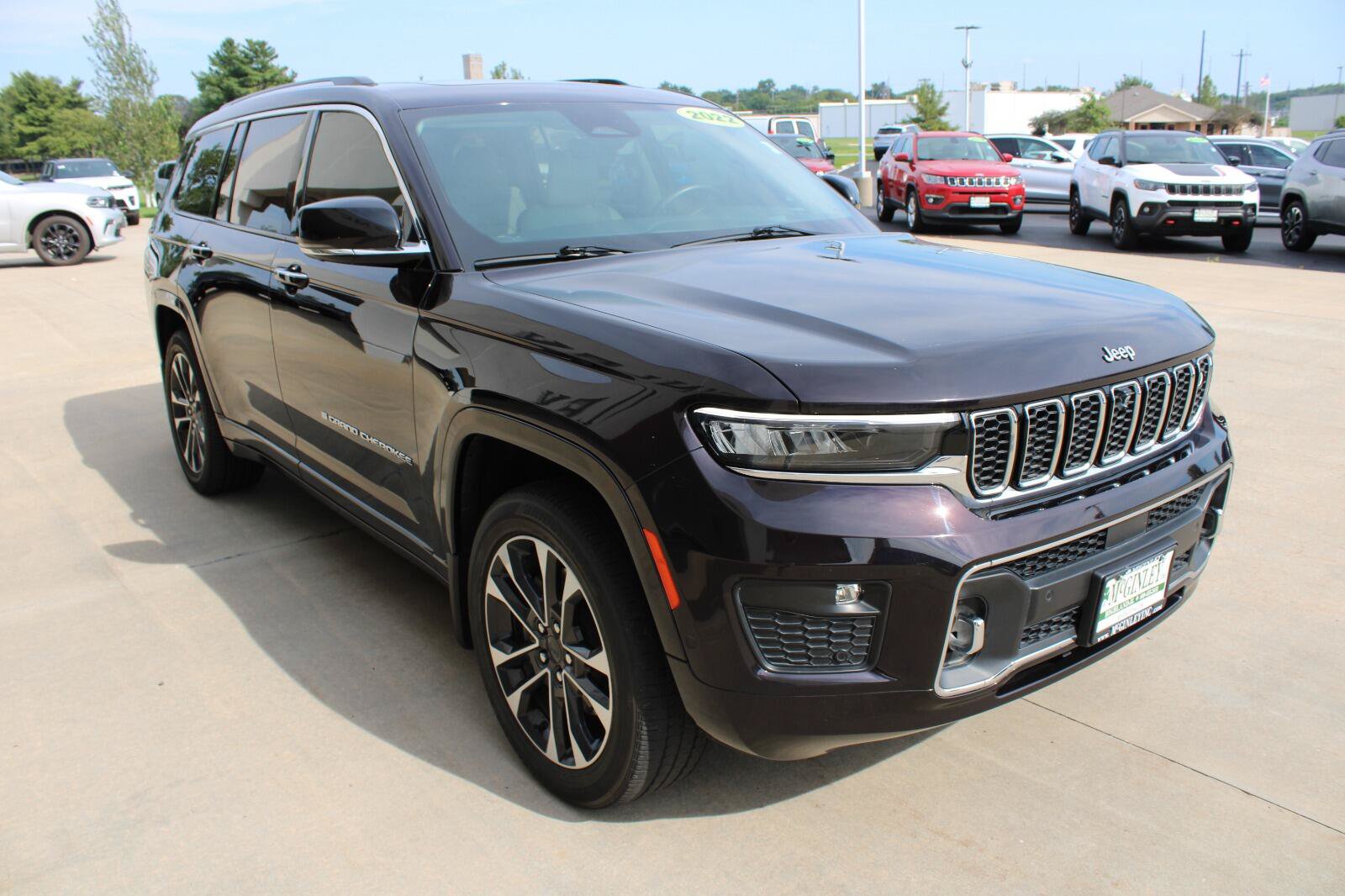 Certified 2022 Jeep Grand Cherokee L Overland w/ Advanced Protech Group III AWD/4WD image 5
