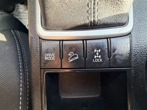 Used 2022 Kia Sportage LX image 5