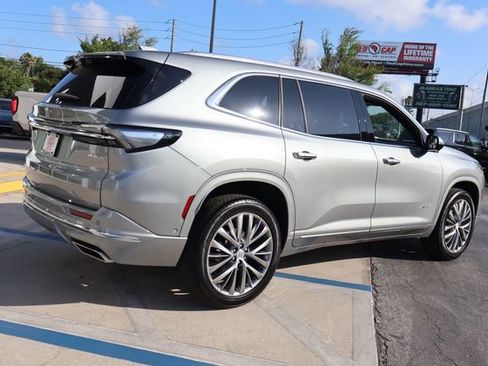 New 2026 Buick Enclave Avenir AWD/4WD image 8