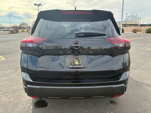 New 2026 Nissan Rogue SV FWD image 5