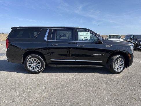 New 2026 GMC Yukon XL Denali RWD image 4