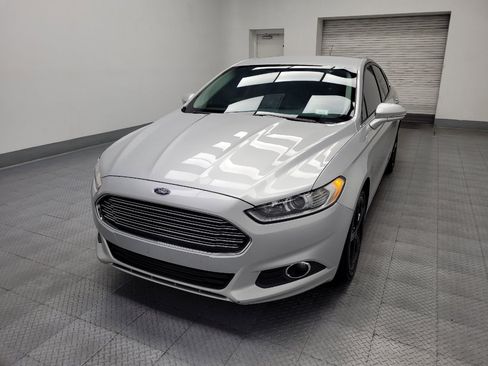 Used 2016 Ford Fusion SE AWD/4WD image 15