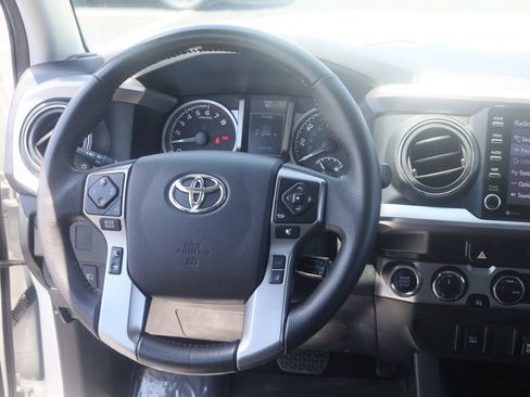 Used 2023 Toyota Tacoma SR5 AWD/4WD image 21