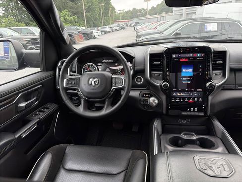Used 2025 RAM 1500 Laramie AWD/4WD image 22