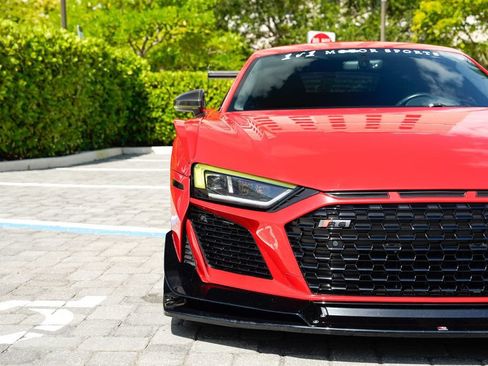 Used 2017 Audi R8 V10 plus w/ 20" Wheel Package AWD/4WD image 7