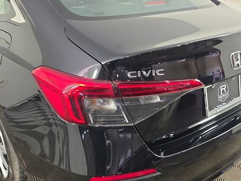 Used 2023 Honda Civic LX image 35