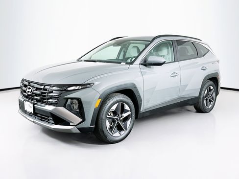 Used 2025 Hyundai Tucson SEL image 3