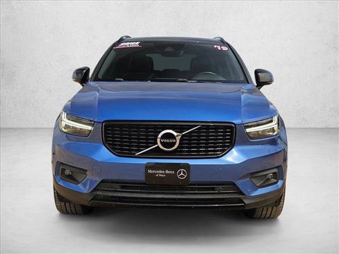 Used 2019 Volvo XC40 T5 R-Design AWD/4WD image 2