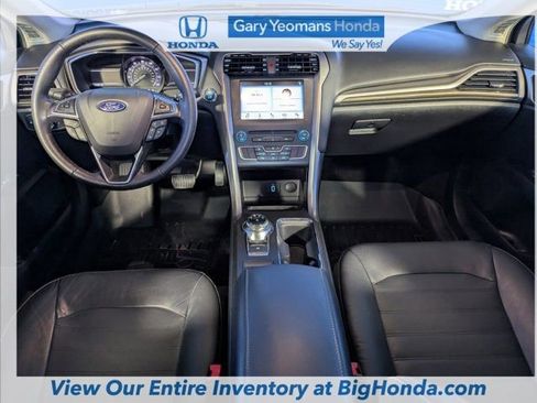 Used 2018 Ford Fusion SE w/ Fusion SE Technology Package image 15