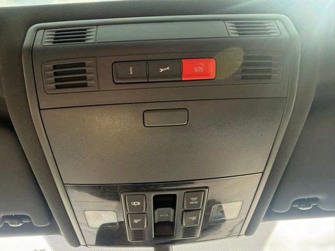 Used 2019 Volkswagen Golf 4-Door image 29