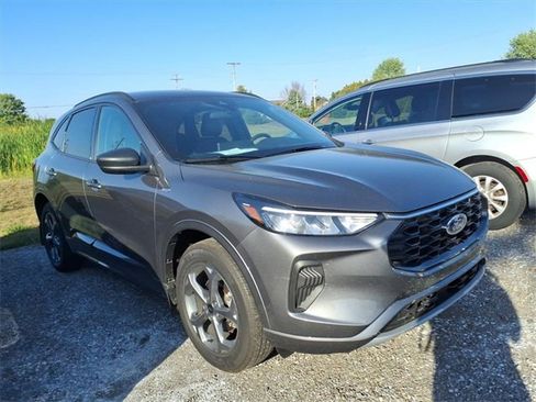 Used 2023 Ford Escape ST-Line w/ Tech Pack #1 image 7