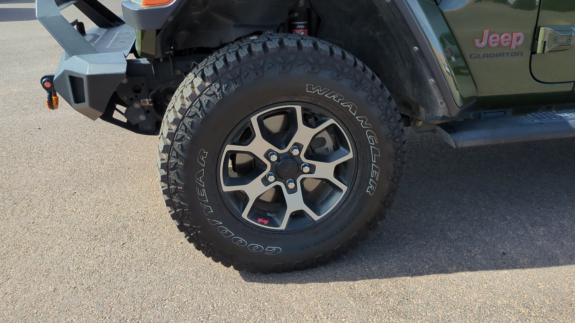 Used 2021 Jeep Gladiator Mojave AWD/4WD image 10