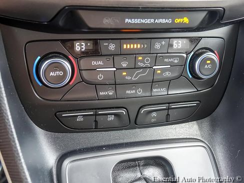 Used 2022 Ford Transit Connect XLT FWD image 18