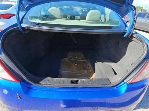 Used 2016 Nissan Versa SV FWD image 14
