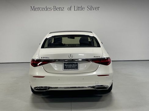 Used 2023 Mercedes-Benz S 580e 4MATIC Sedan w/ 3D Technology Package image 4