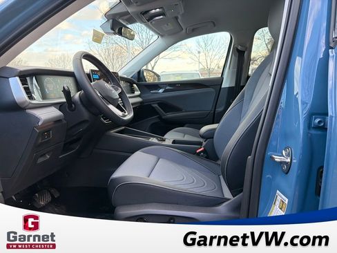 New 2026 Volkswagen Tiguan SE image 9