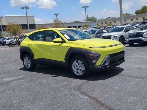Used 2025 Hyundai Kona SE AWD/4WD image 4
