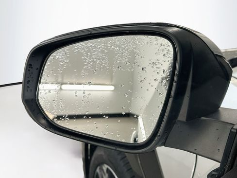Used 2023 Toyota bZ4X AWD image 16