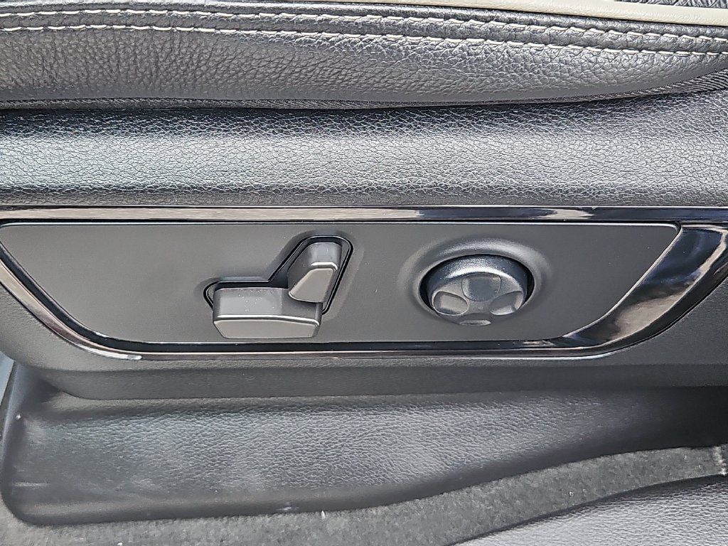 Used 2022 RAM 1500 Limited w/ Body-Colour Bumper Group AWD/4WD image 25