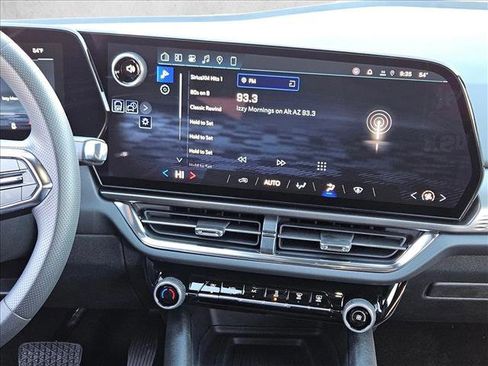 New 2026 Chevrolet Equinox EV LT image 12