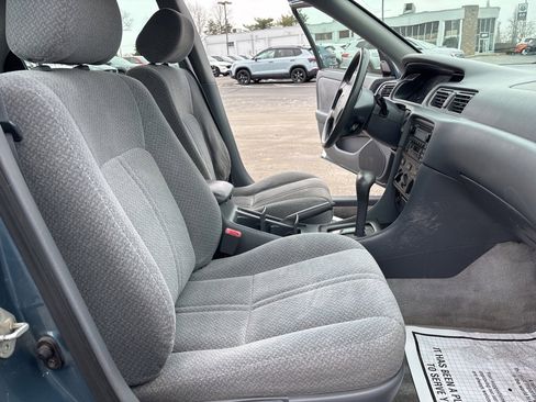 Used 2001 Toyota Camry CE image 31