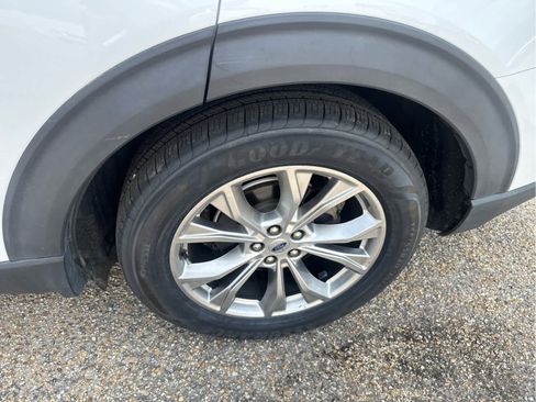 Used 2021 Ford Explorer Limited w/ Equipment Group 301A RWD image 17