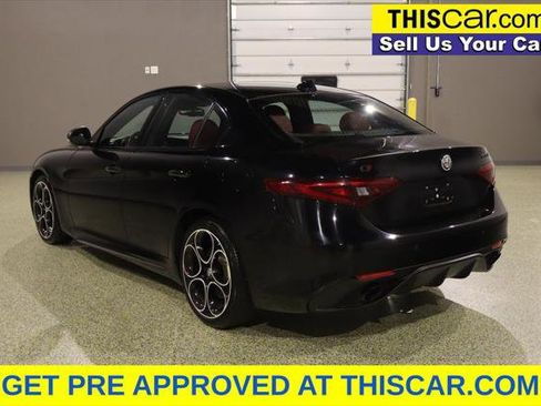 Used 2021 Alfa Romeo Giulia Ti Sport w/ Carbon Package AWD/4WD image 5